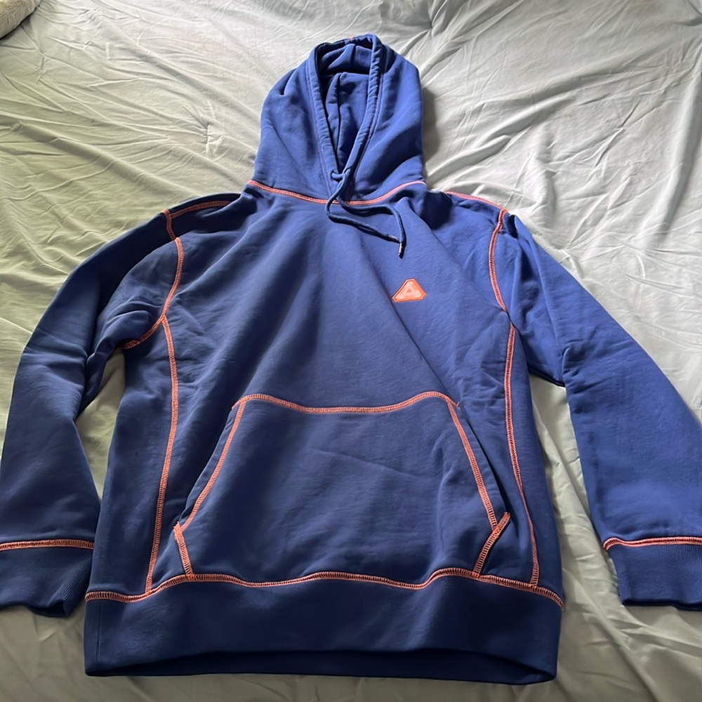 Never worn Palace sweatshirt. Brand new. Includes tags.